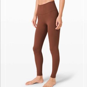 Lululemon Wunder Under High-Rise Tight 28” full on luxtreme.